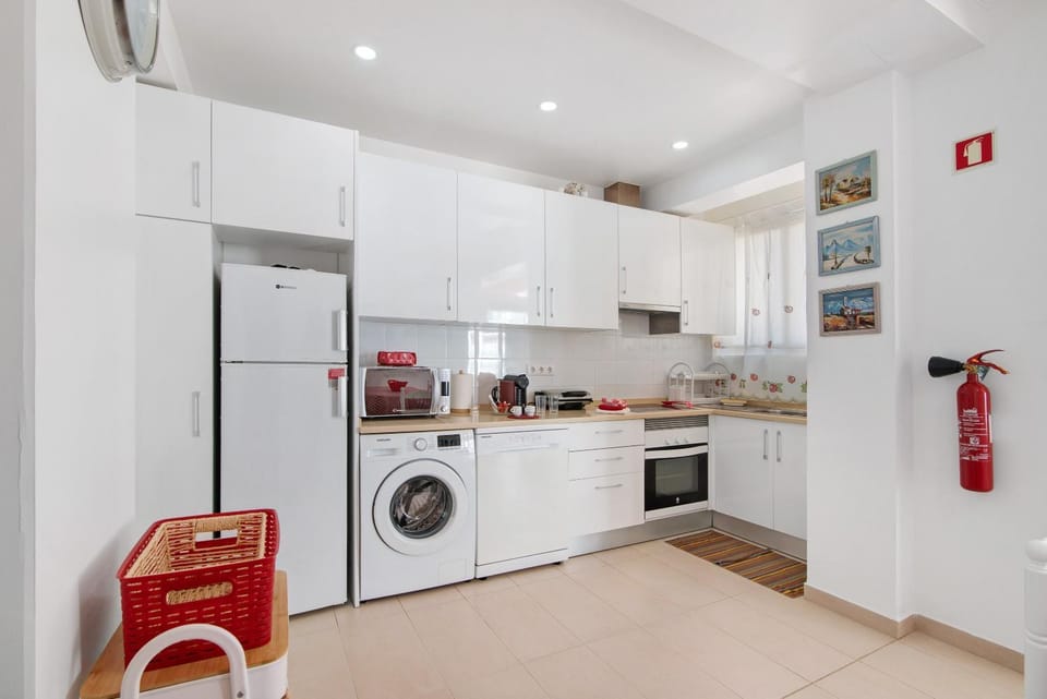Kitchen or kitchenette, Living room