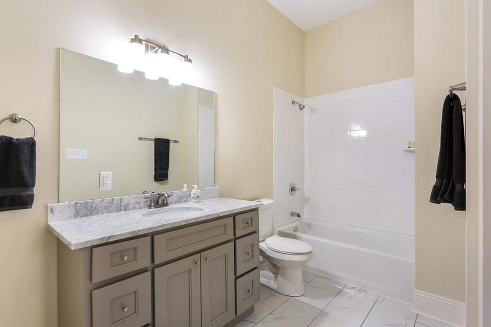 Toilet, Bathroom, Bath
