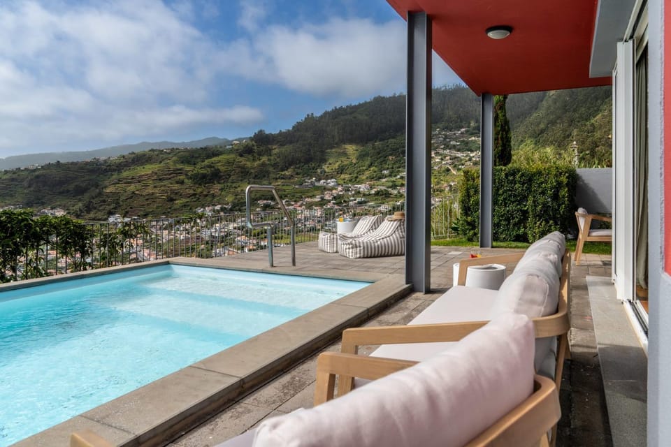 Day, Mountain view, Swimming pool