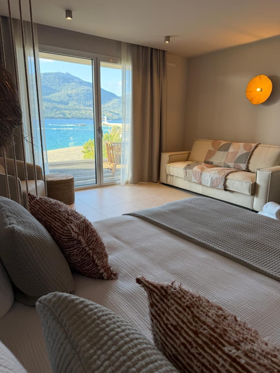 Natural landscape, Bedroom, Mountain view