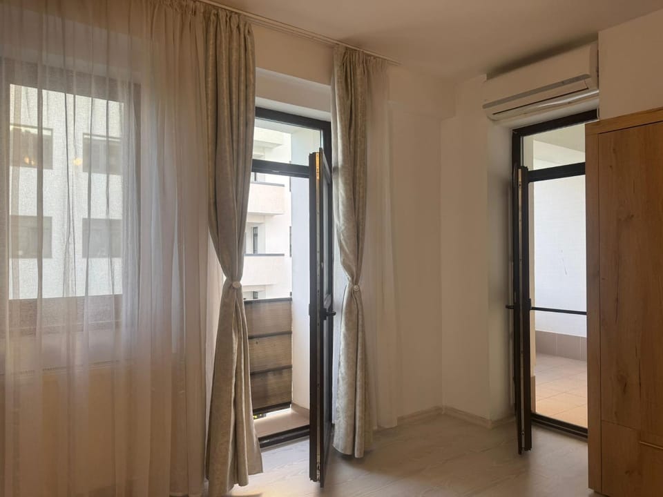 Modern Apartment Băneasa- 15 min from Therme Apartment in Bucharest