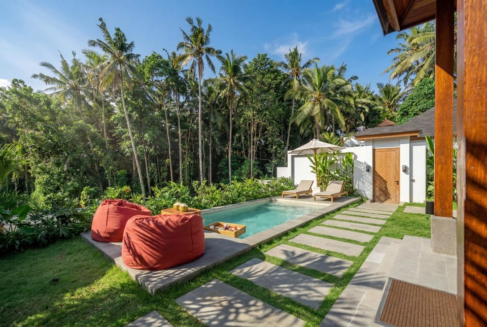 Patio, Natural landscape, Swimming pool, sunbed