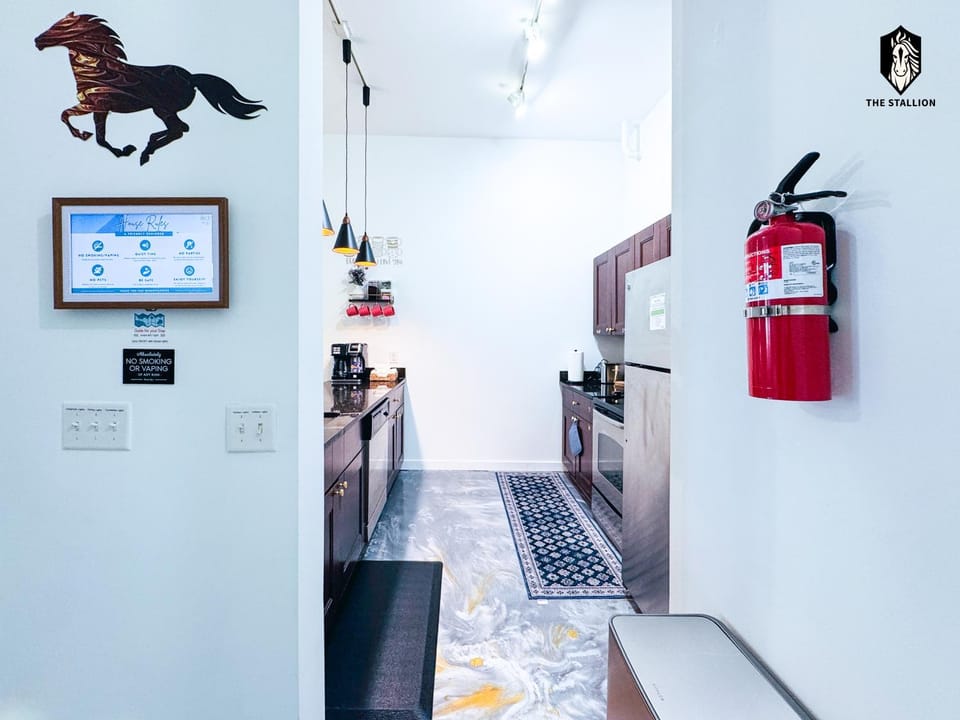 TV and multimedia, Kitchen or kitchenette, oven