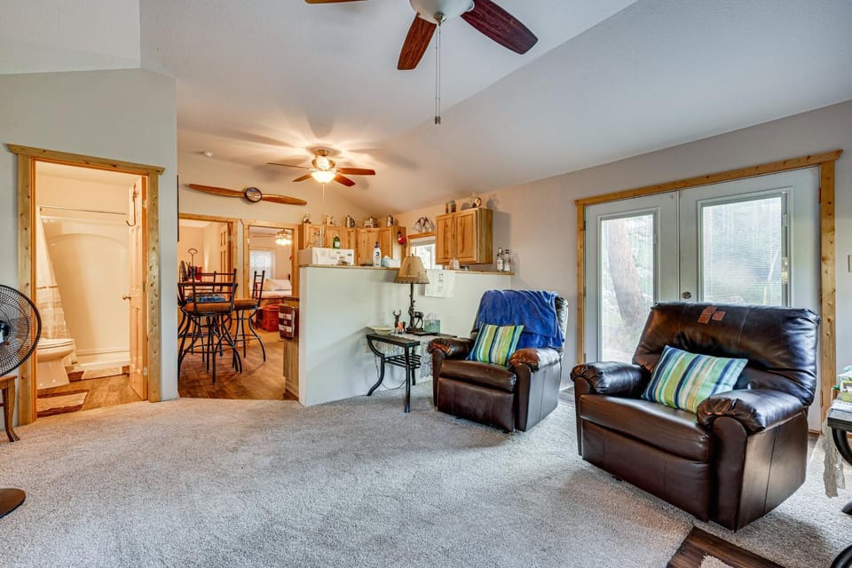 Hike, Fish & Relax: Cabin 4 Mi to Lake Estes! Cabin in Rocky Mountain National Park