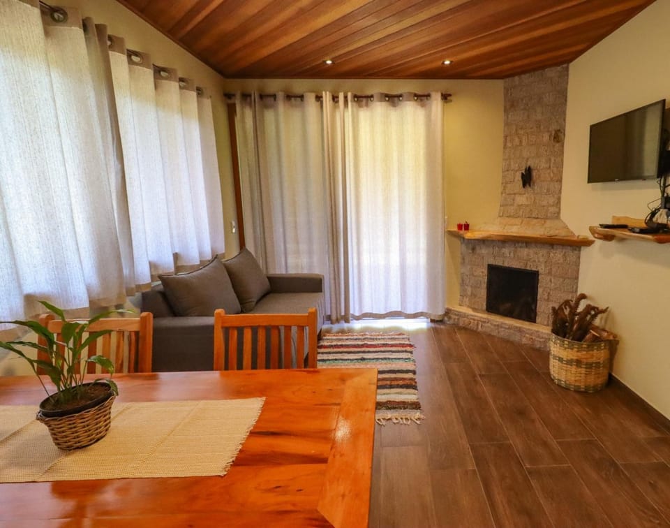Communal lounge/ TV room, TV and multimedia, Living room, Seating area