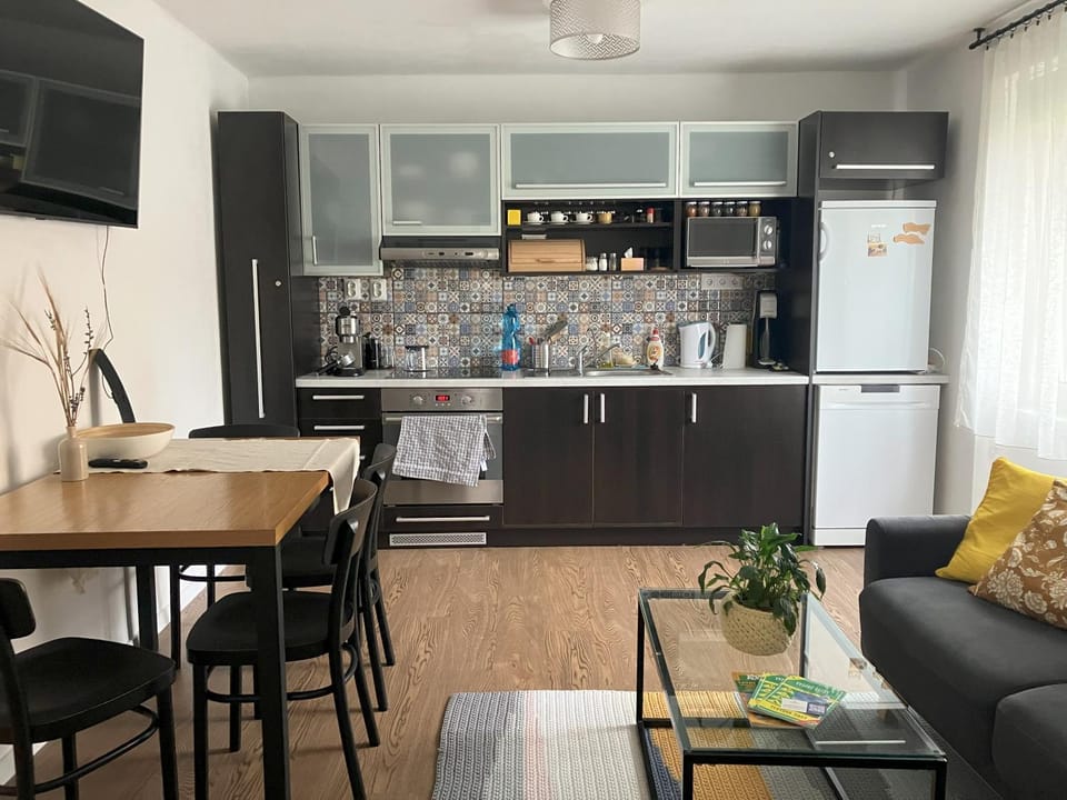 Do lesa - Into the Woods Apartment in Slovakia
