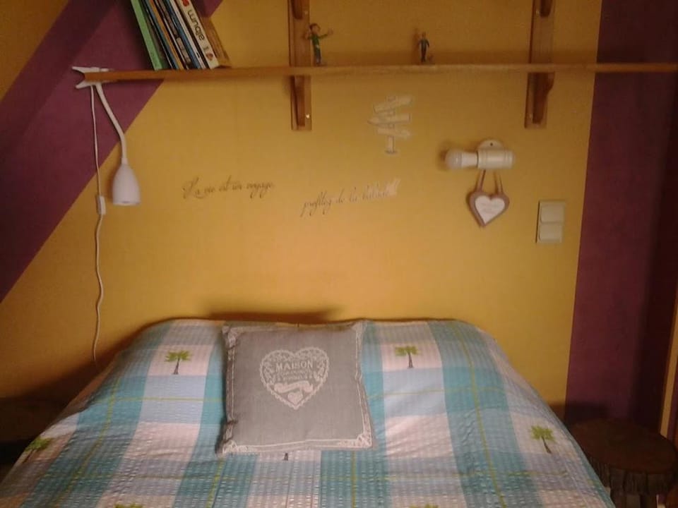 Bed, Bedroom