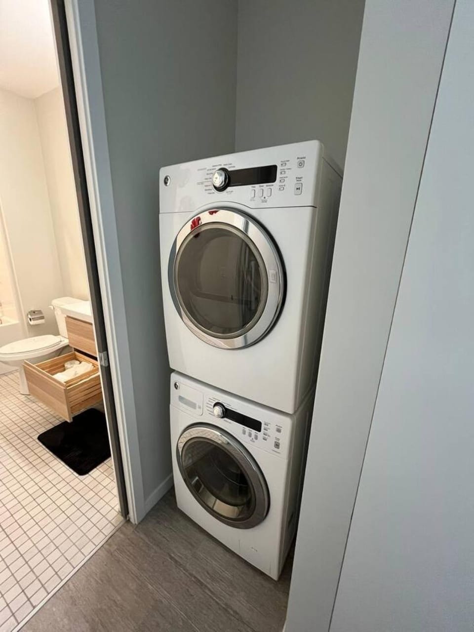 Red Velvet Studio Apartment in Des Moines