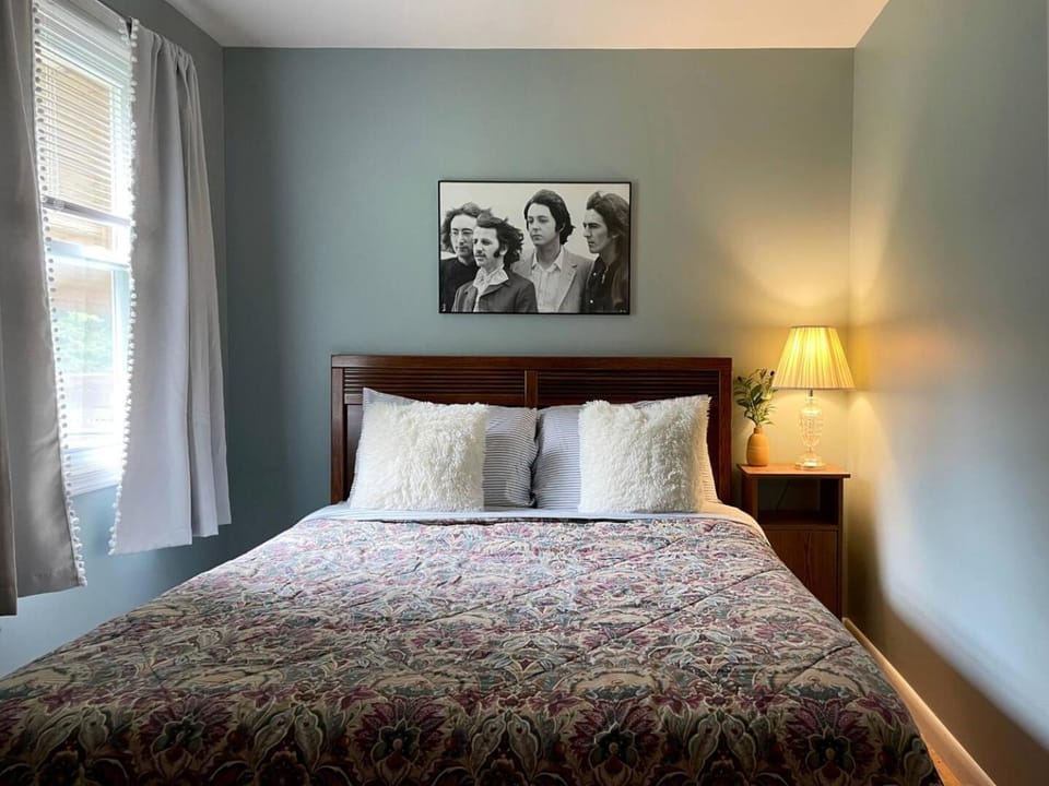 Fern Hollow Home House in New York