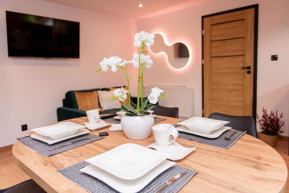 TV and multimedia, Dining area