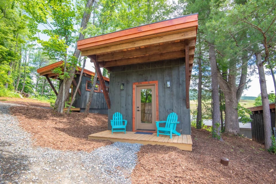 1 Mile to Downtown West Jefferson Camping Cabin #6 Cabin in West Jefferson