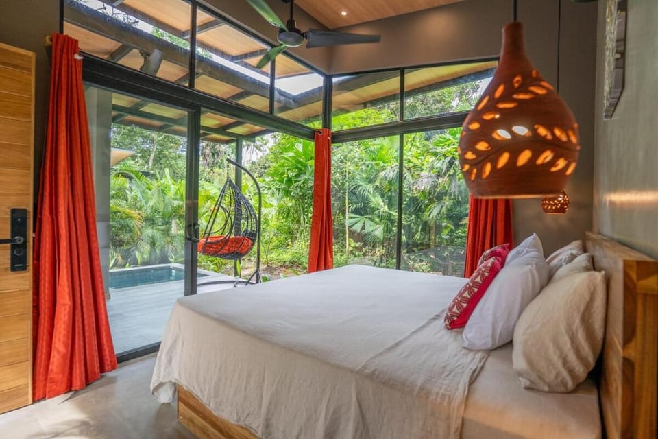 Bed, Natural landscape, Garden, Photo of the whole room, Bedroom, Garden view