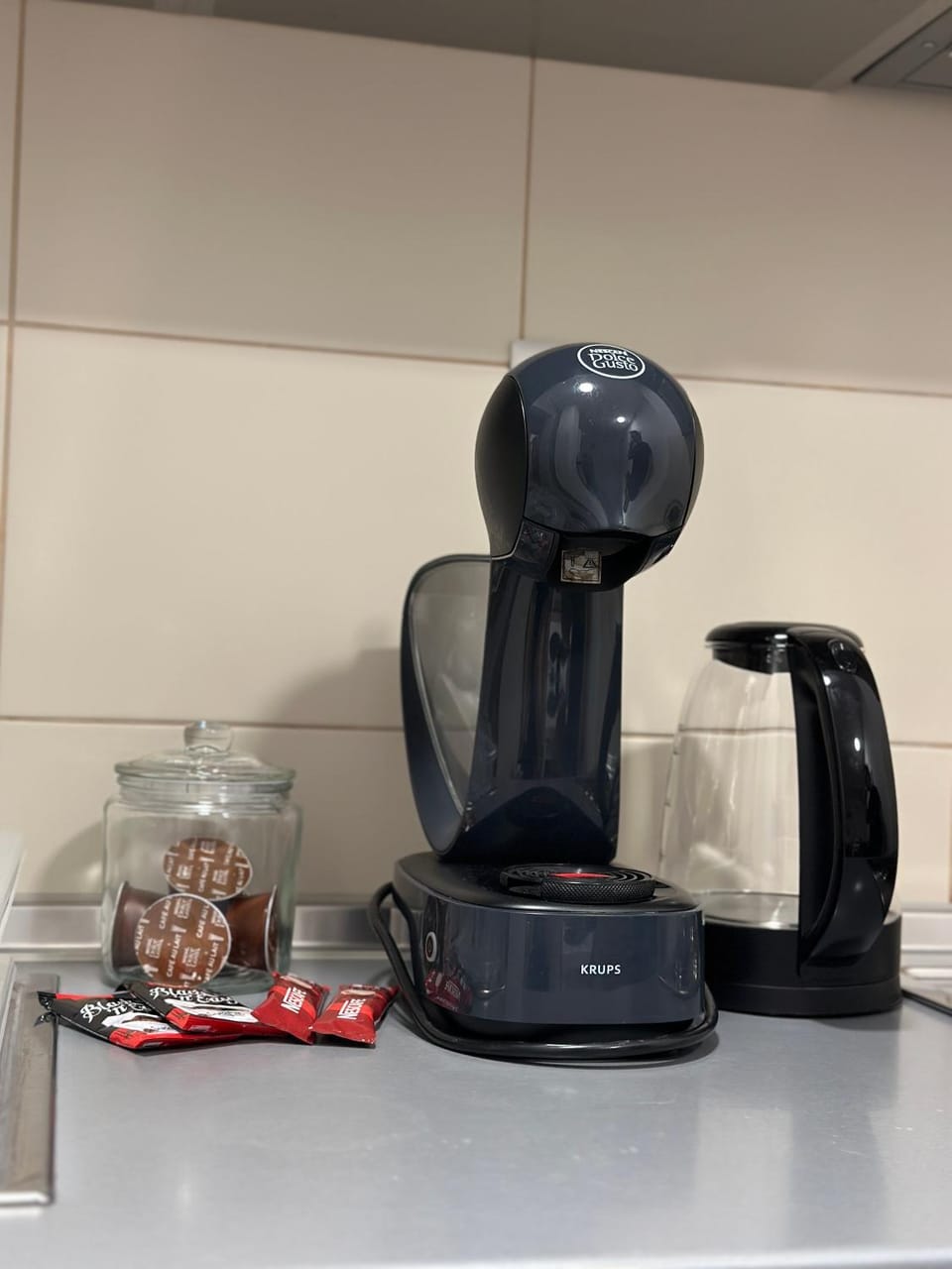 Coffee/tea facilities, Kitchen or kitchenette