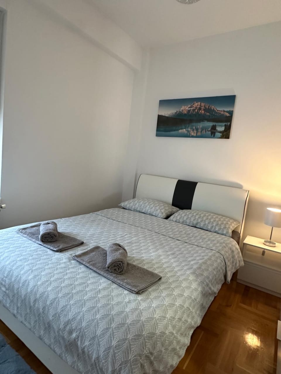 Apartman Radmanović - Free Private Parking, Balcony, 10 min to City Center Apartment in Bosnia and Herzegovina