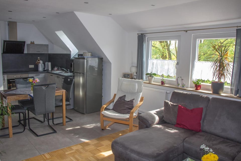 Kitchen or kitchenette, Living room, Seating area