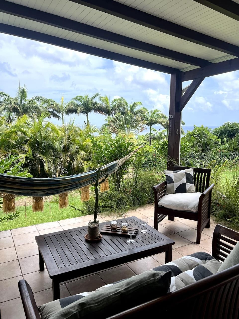 Patio, View (from property/room), Living room, Seating area, Garden view