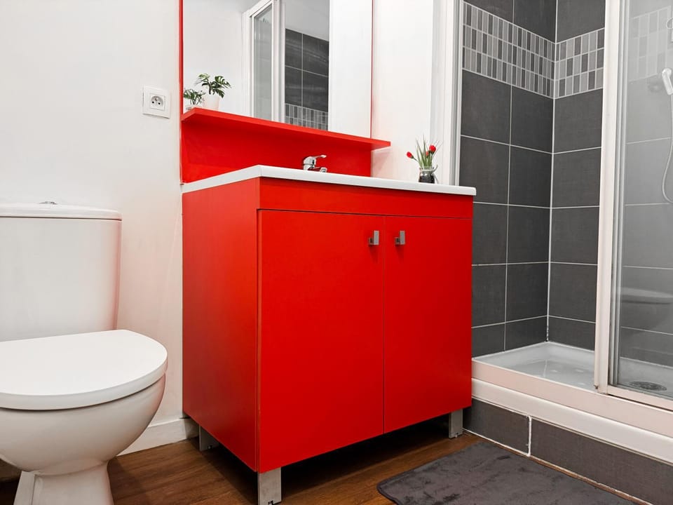 Shower, Toilet, Bathroom