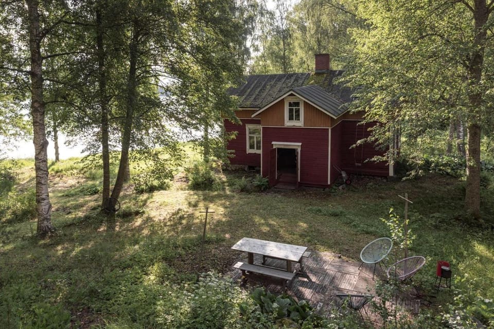 Rustic Off-Grid Farmhouse on Private Island with Sauna near Lake Tarjanne, Pohjaslahti, Finland House in Finland