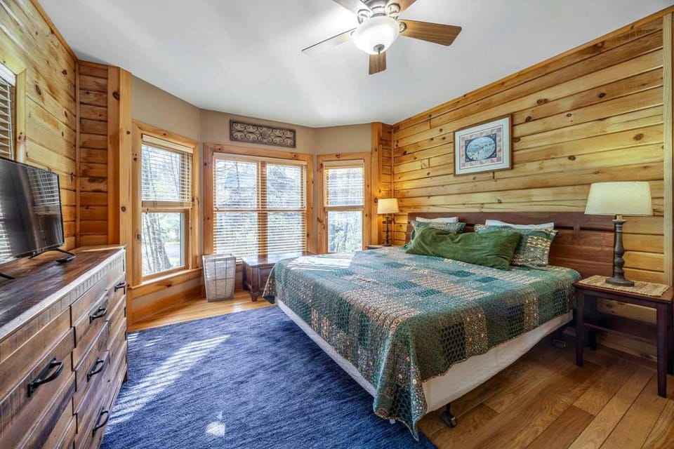 Majestic Mountain Cabin Retreat near Deep Creek Lake in Maryland Cabin in Deep Creek Lake