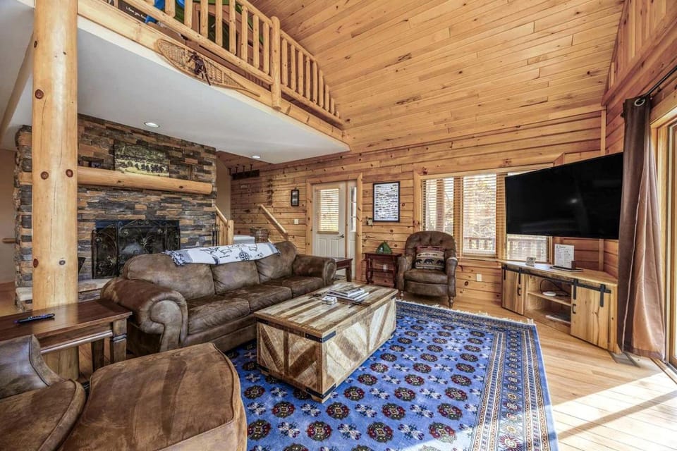 Majestic Mountain Cabin Retreat near Deep Creek Lake in Maryland Cabin in Deep Creek Lake