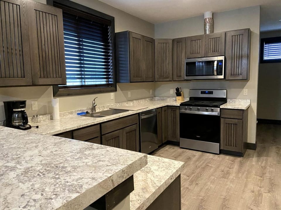 Modern Condominium with Pet-Friendly Drift Boat Parking near Madison River in Ennis, Montana House in Ennis