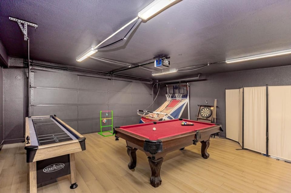 Luxury Tropical Playhouse Golf Pickleball House in Lake Havasu City