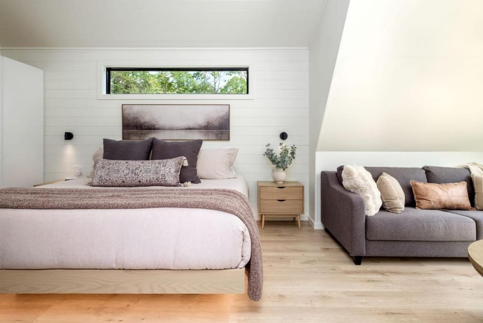 Blissful A-Frame Retreat near Pisgah National Forest in North Carolina Chalet in Gloucester