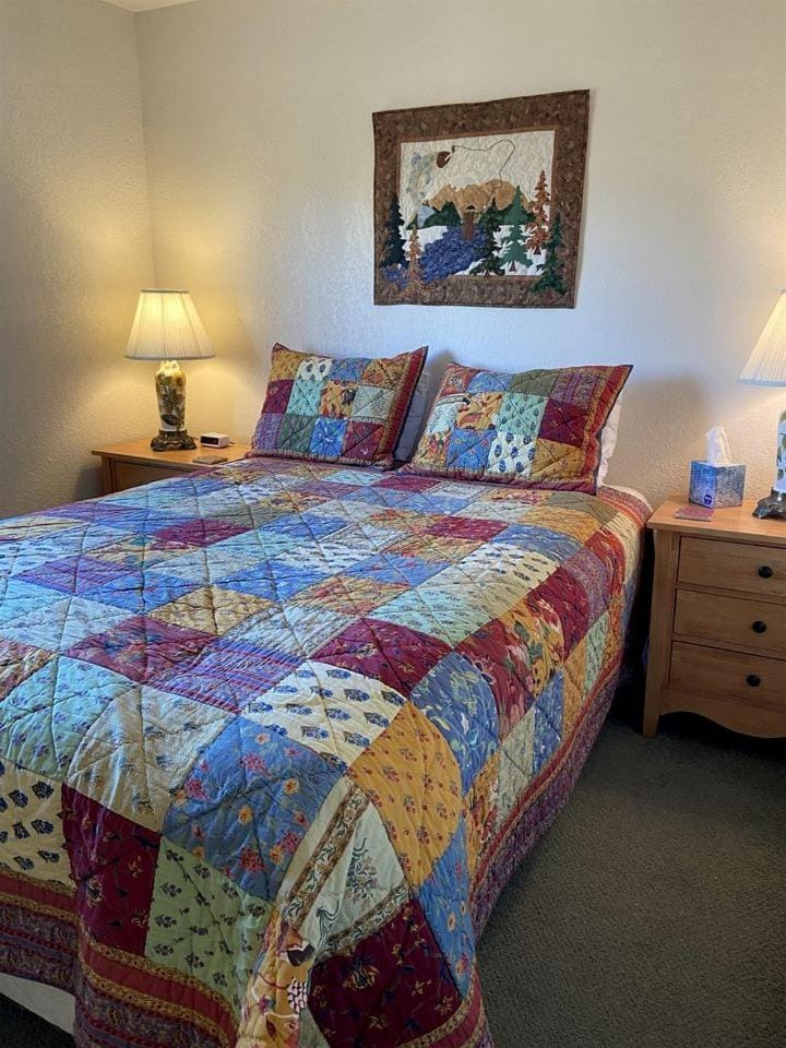 Charming Riverside Vacation Rental with Scenic Mountain Views near Ennis, Montana House in Idaho