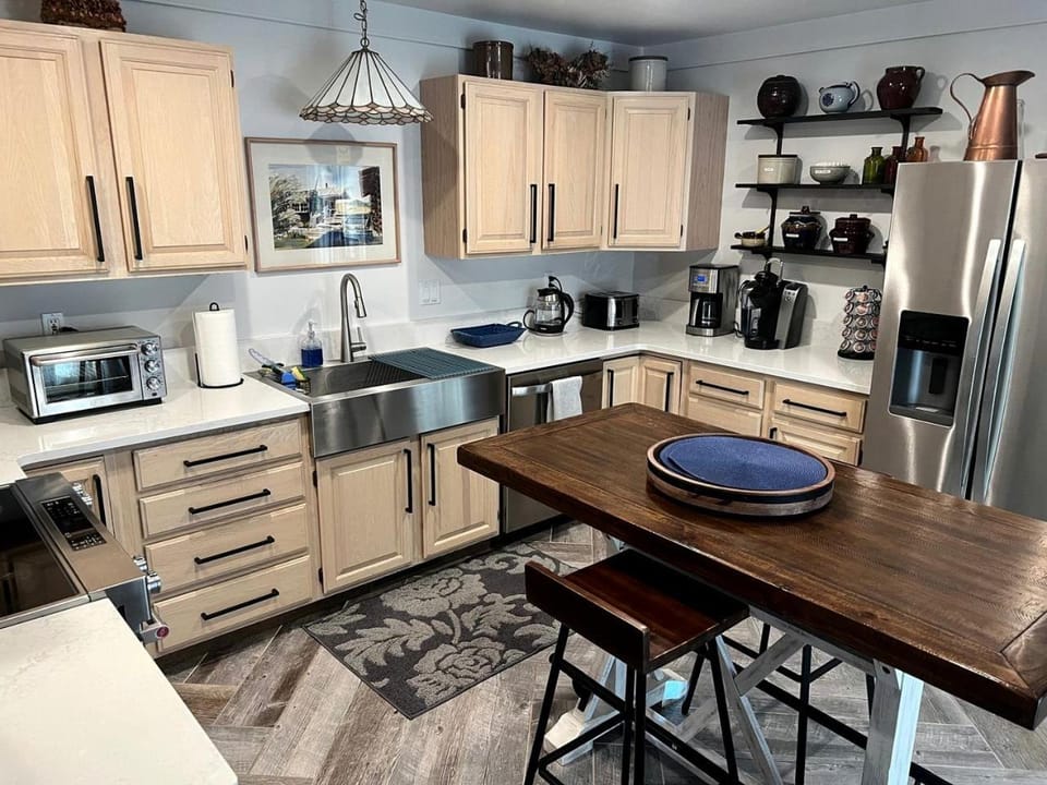 Elegant Western-Style Vacation Rental with Mountain Views near Madison River in Ennis, Montana House in Idaho