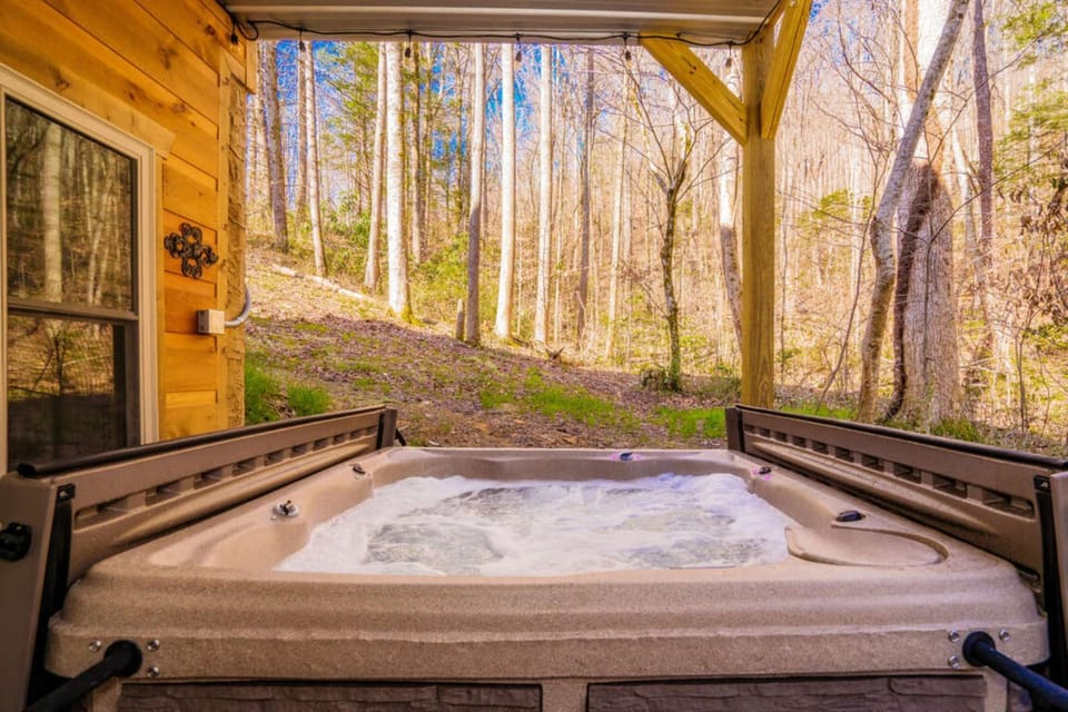 Smoky Mountain WOW House in Gatlinburg