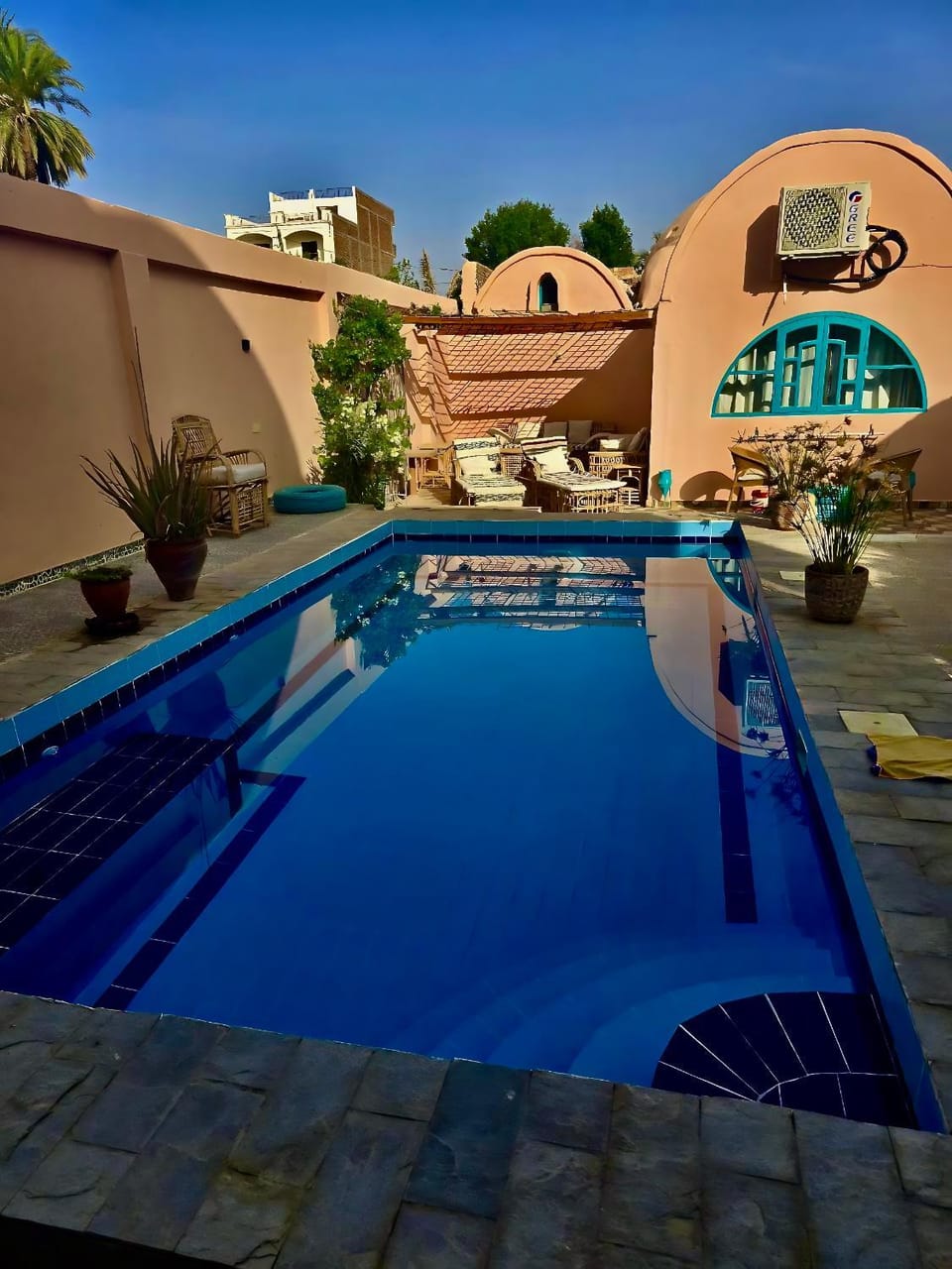 Pool view, Swimming pool, sunbed