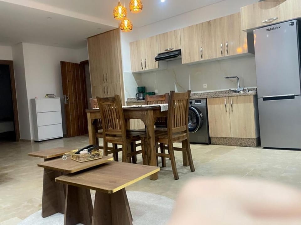Appartement vu sur piscine à 5 minutes de la plage Apartment in Casablanca-Settat