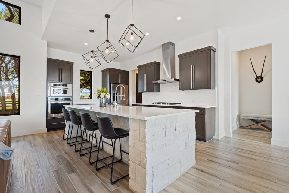 San Gabriel Sangria Views Pool River on 2 Acres House in Georgetown