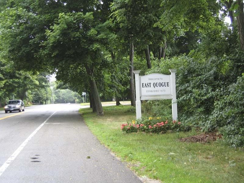 Gorgeous Hamptons Farmhouse - Get the Beach without the Traffic! House in Quogue