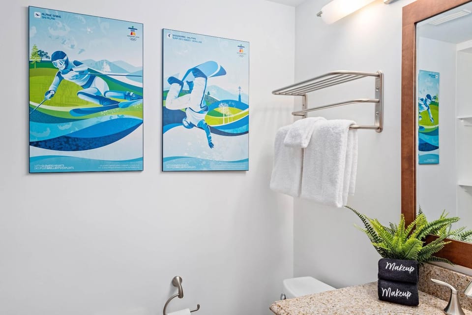 Bathroom, towels