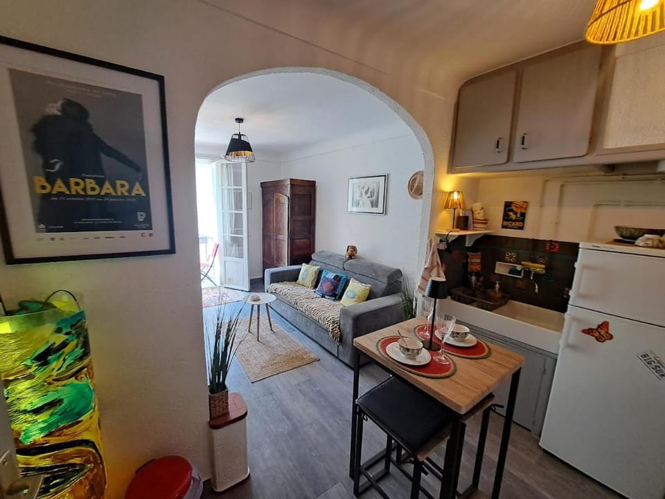 Très joli studio au calme dans le cœur du village Apartment in Ripollès