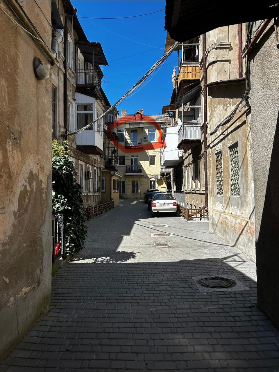 Property building, Facade/entrance