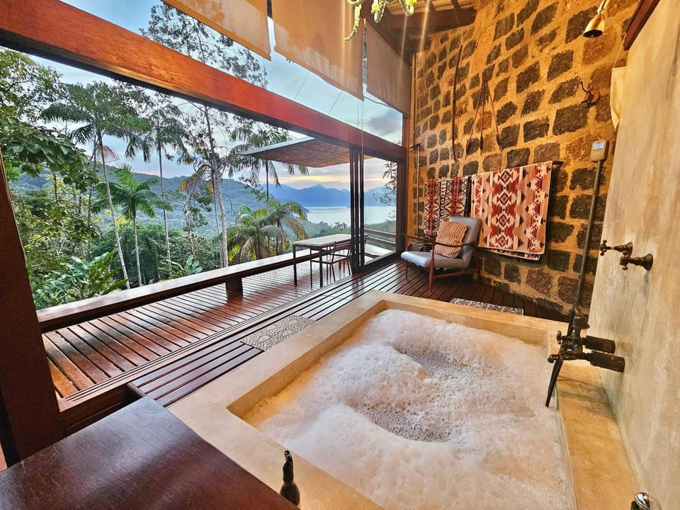 Hot Tub, Hot Tub, Bedroom