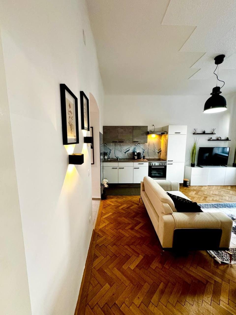 Charming Stay - Close to Vienna Attractions MZ17b Apartment in Vienna