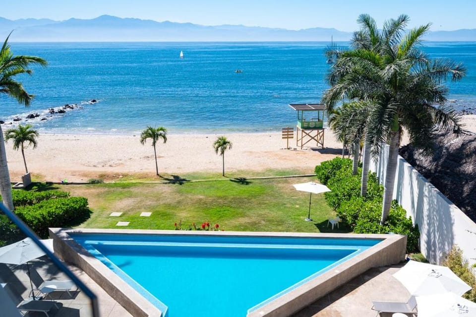 Beachfront, Zantamar 405B Apartment in La Cruz de Huanacaxtle
