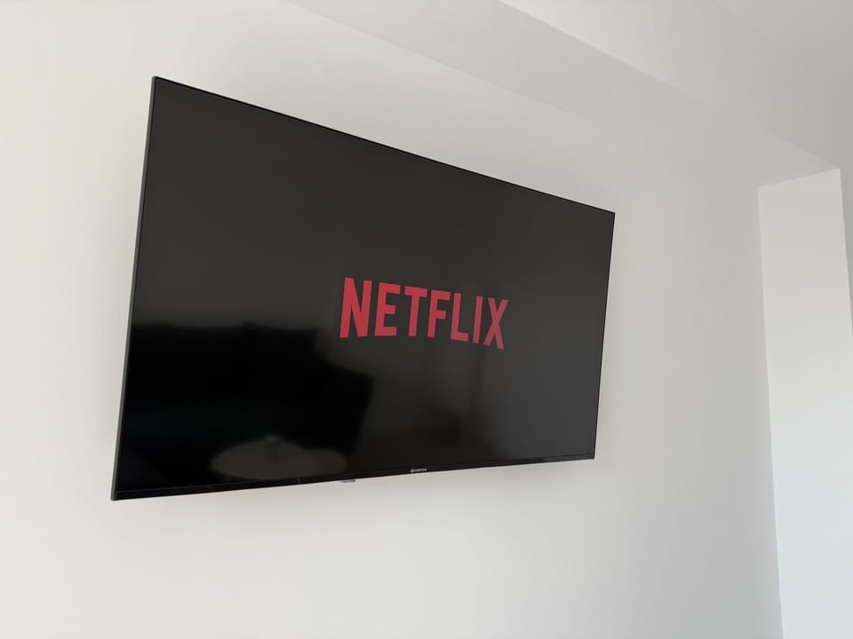 Communal lounge/ TV room, TV and multimedia