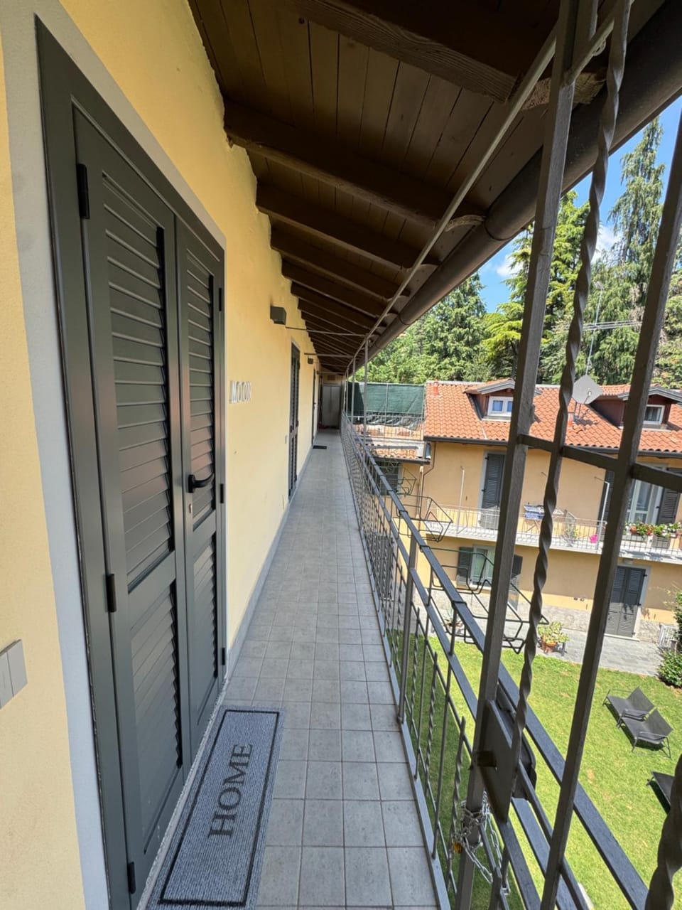 Property building, Balcony/Terrace