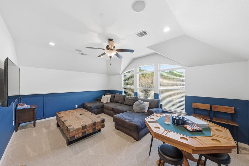 Cozy 4bdrm 3bath Home in The Woodlands House in The Woodlands