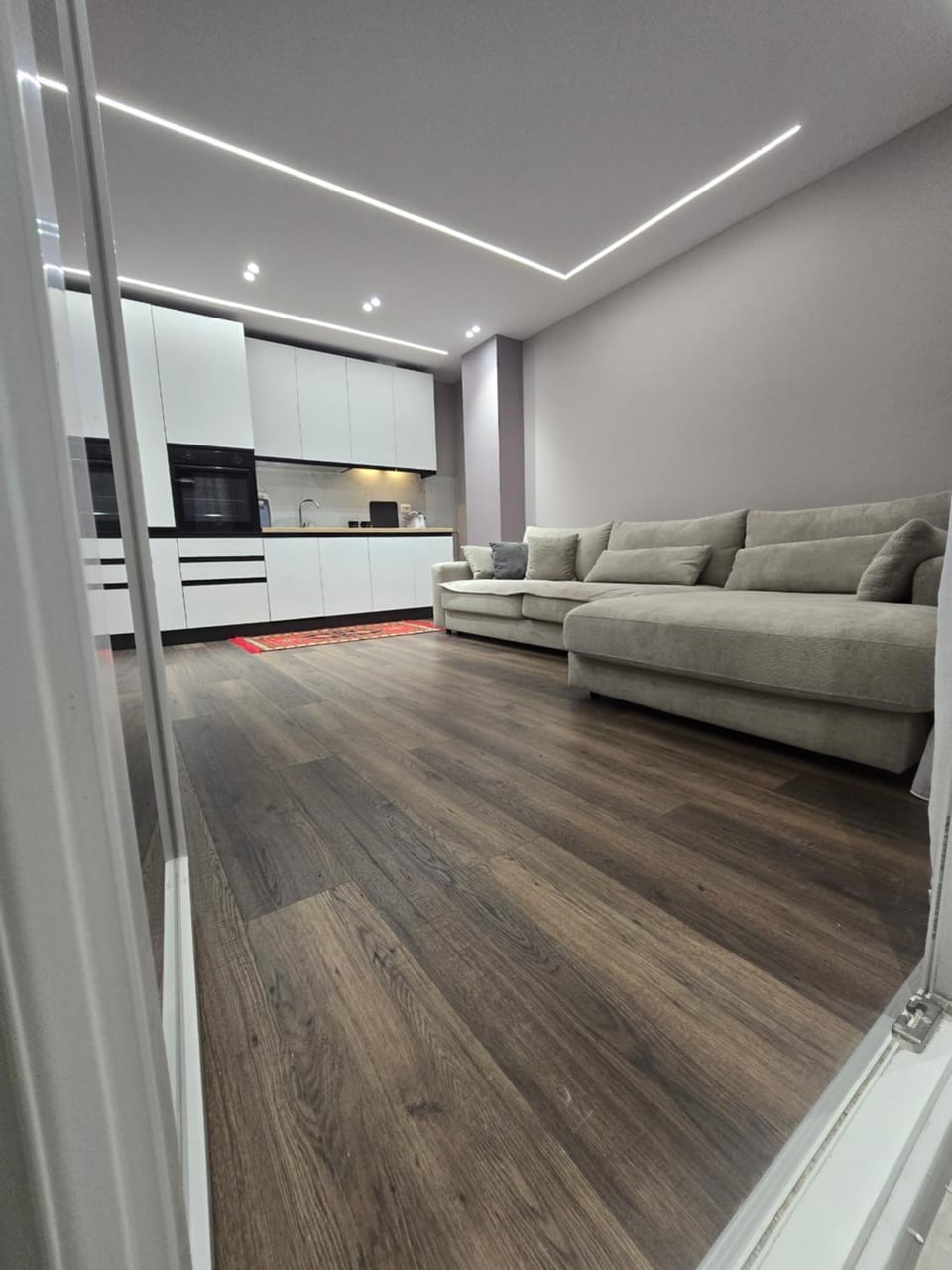 TV and multimedia, Kitchen or kitchenette, Seating area