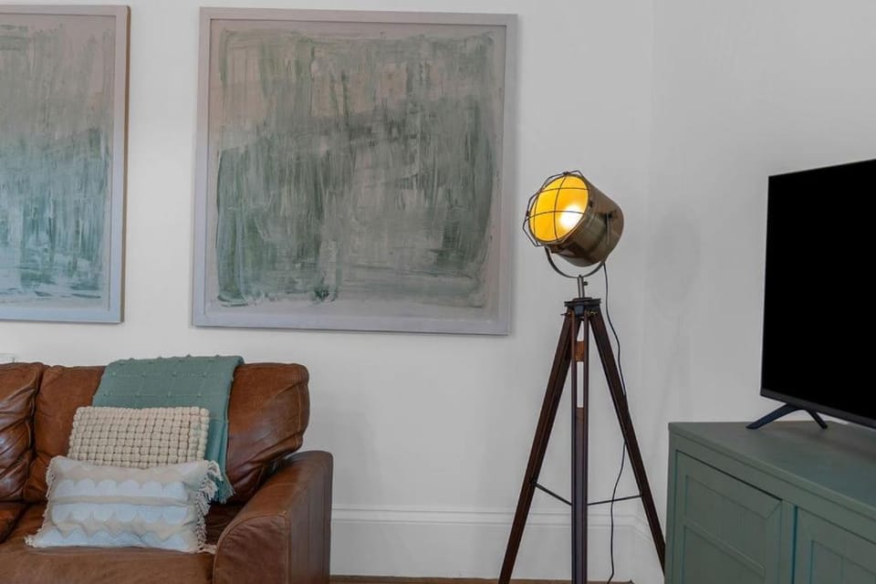 Bridge Street Luxurious 2 Bed, 2 Bathroom Apt Apartment in Arbroath