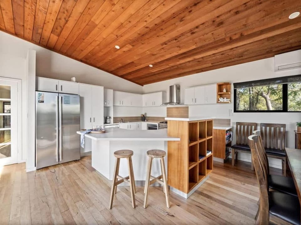 Big Rock Dreaming - Bush Retreat with Stylish Comforts House in Quedjinup