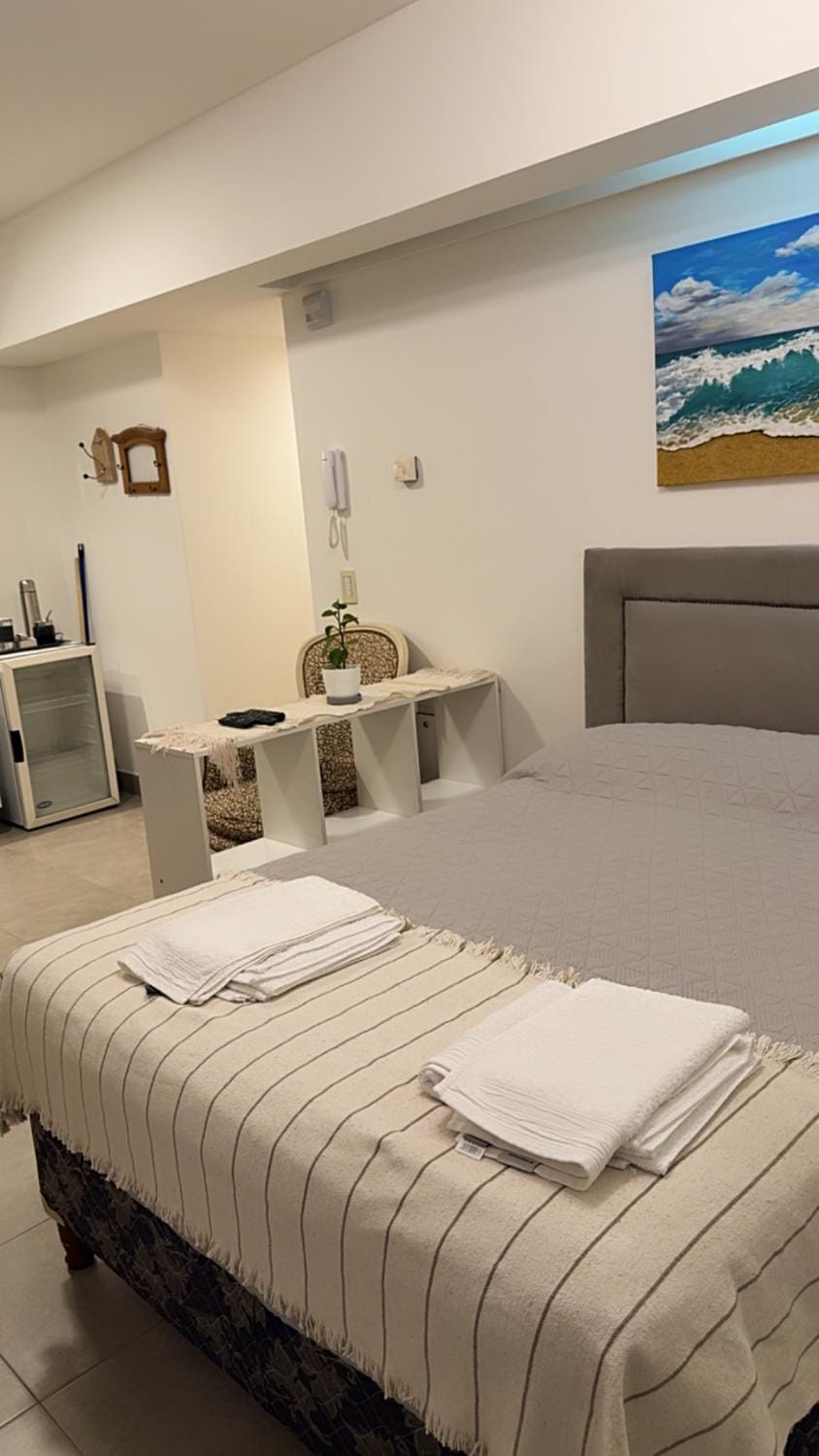 Bed, Photo of the whole room, towels