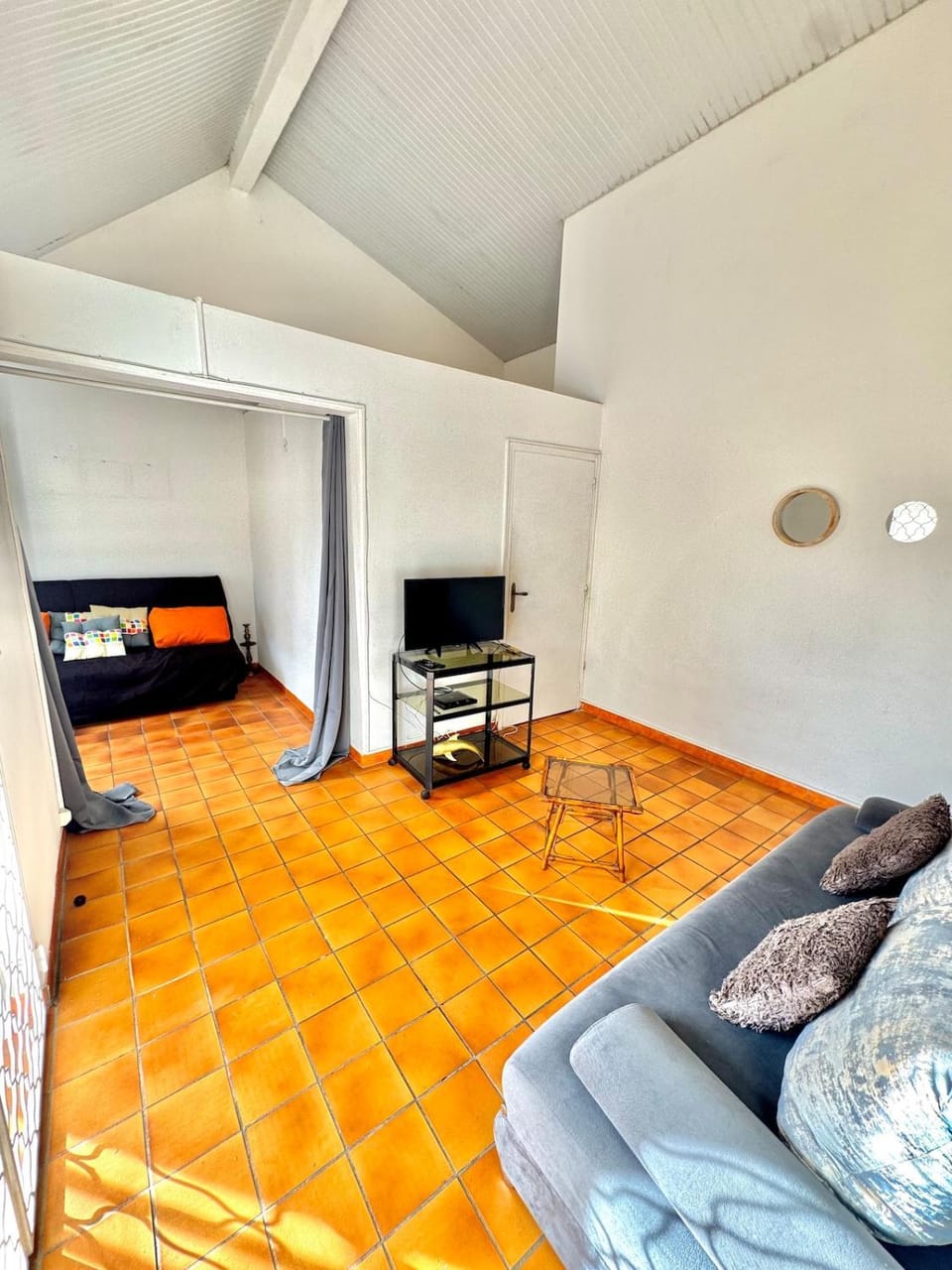 TV and multimedia, Living room, Seating area