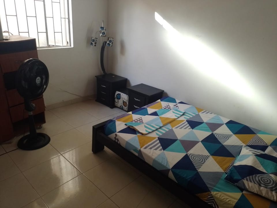 Mónaco 1 piso House in Carmen Apicala