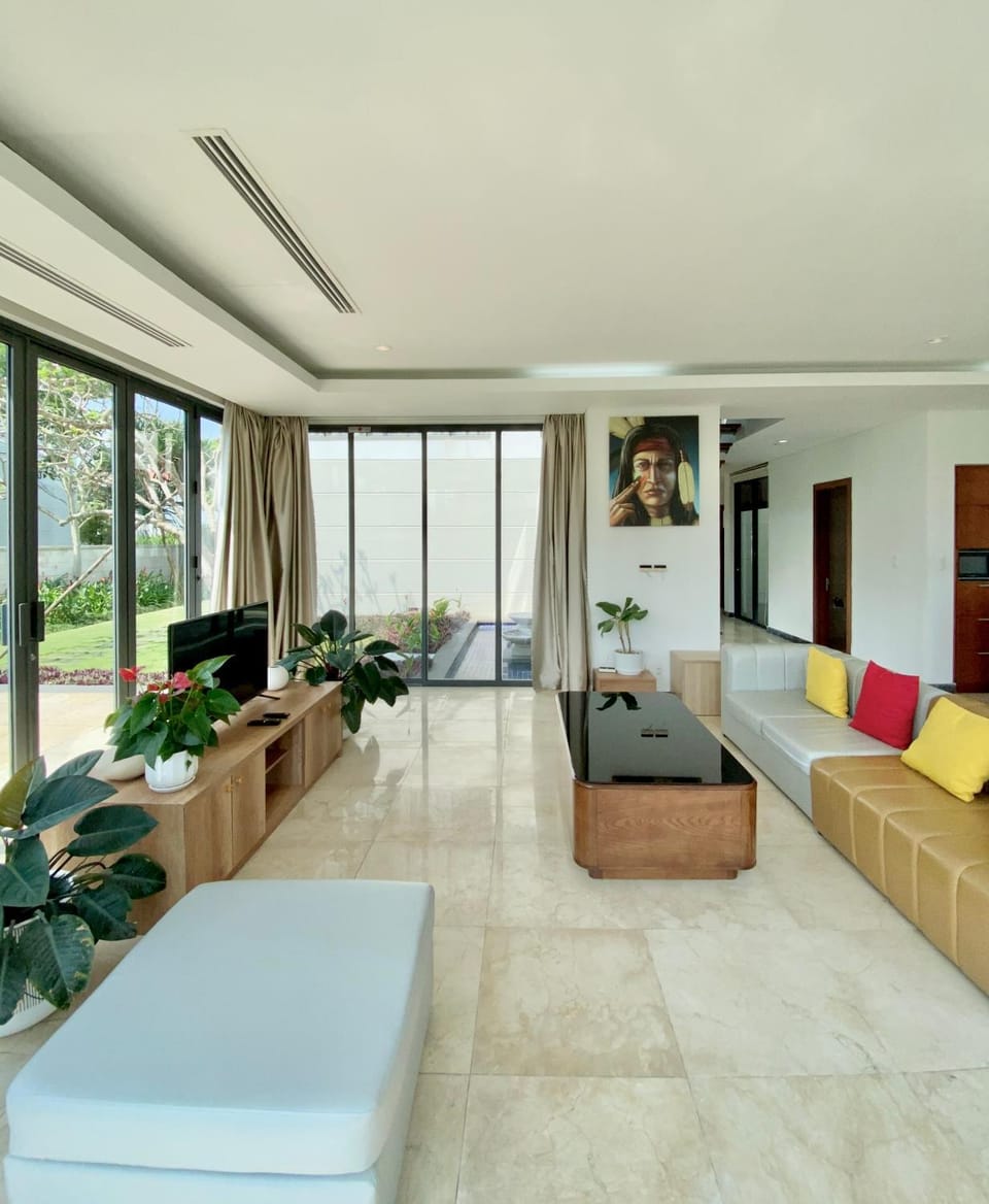 Ocean Access Villas Villa in Hoa Hai